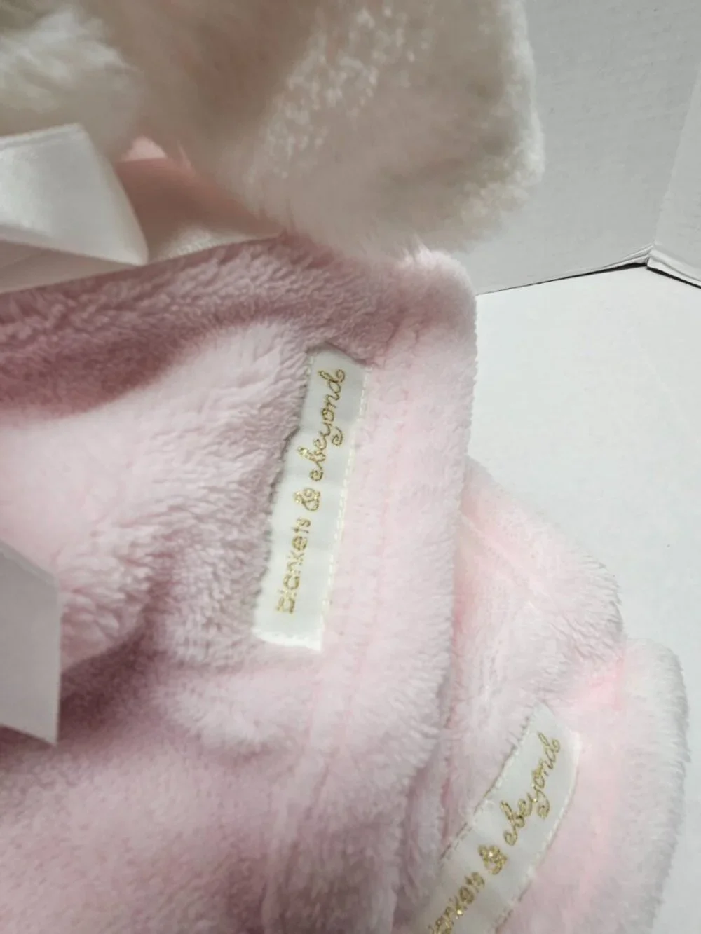 Blankets & Beyond new pink